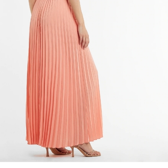 Express Pleated Side Cutout Maxi Dress Size Small - Picture 5 of 9